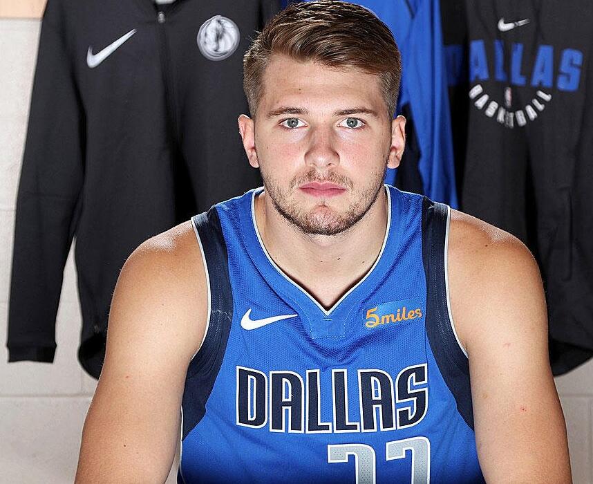 气氛紧张而 气氛紧张而